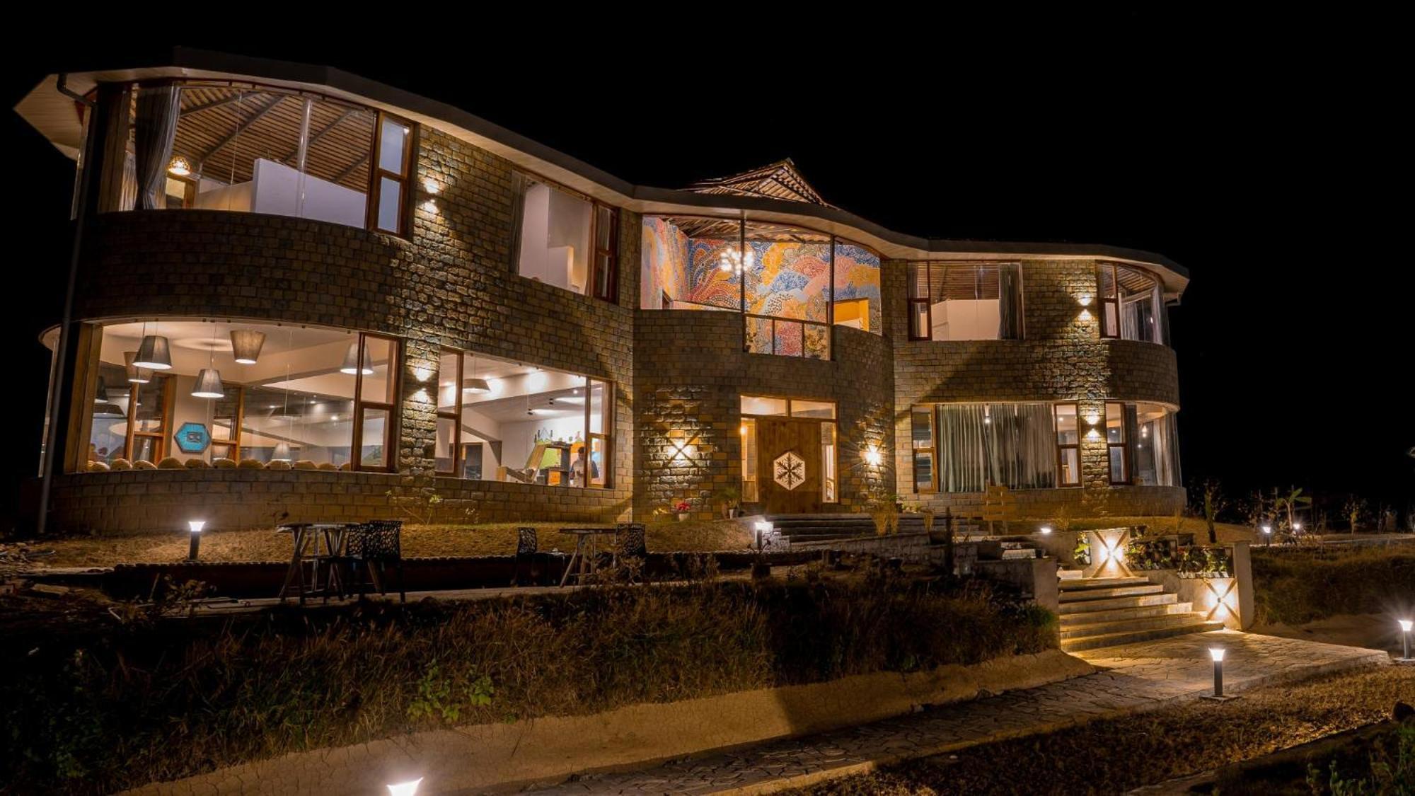 Zostel Plus Bir Exterior photo