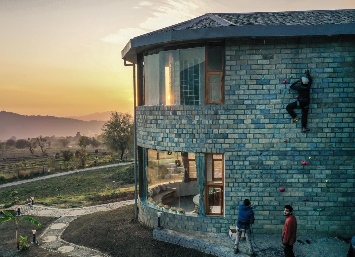 Zostel Plus Bir Exterior photo